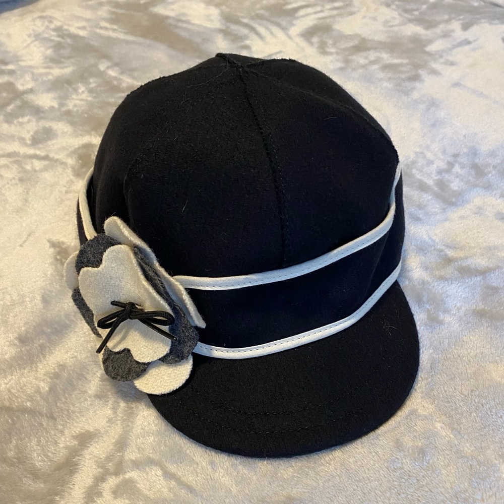 Women Stormy Kromer Petal Pusher Hat